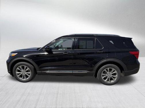 Agate Black Metallic 2023 Ford Explorer Limited