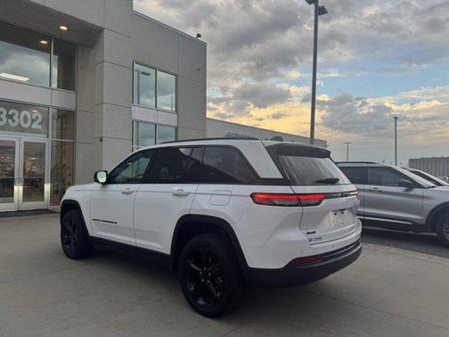 2024 Jeep Grand Cherokee Altitude