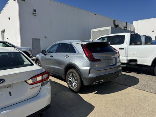 2024 Cadillac XT4 Premium Luxury