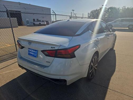 Pearl White Tricoat 2020 Nissan Altima SR Intelligent AWD
