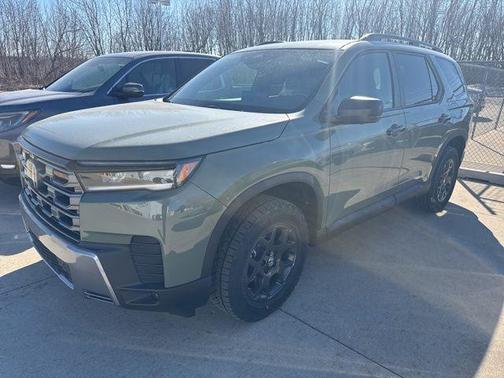 Ash Green Metallic 2026 Honda Pilot TrailSport