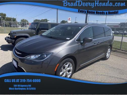 2017 Chrysler Pacifica Touring-L