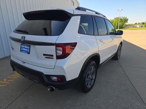 Platinum White 2025 Honda Passport AWD TrailSport