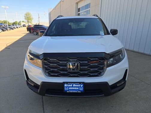 Platinum White 2025 Honda Passport AWD TrailSport