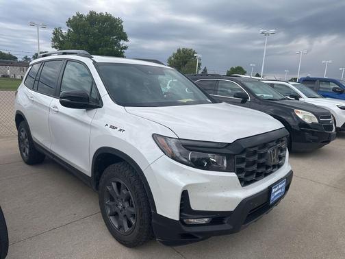 Platinum White 2025 Honda Passport AWD TrailSport