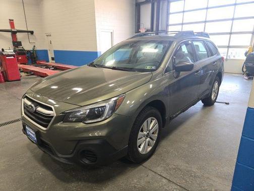 Wilderness Green Metallic 2019 Subaru Outback 2.5i