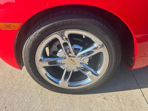 Redline Red 2005 Chevrolet SSR Base
