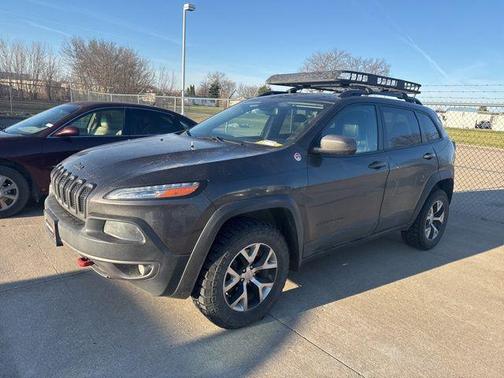 Granite Crystal Metallic Clearcoat 2015 Jeep Cherokee Trailhawk