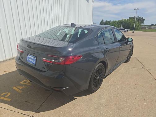 Underground 2026 Toyota Camry SE