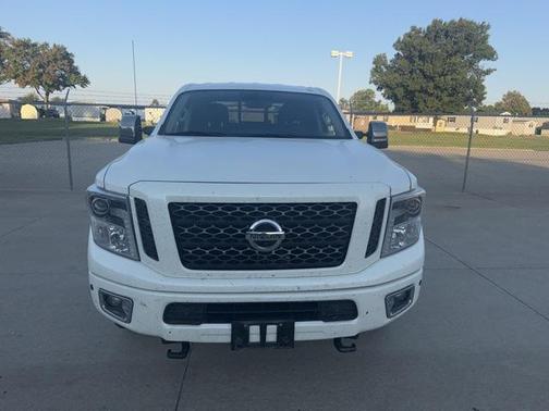 2016 Nissan Titan XD Platinum Reserve