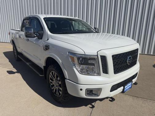 2016 Nissan Titan XD Platinum Reserve
