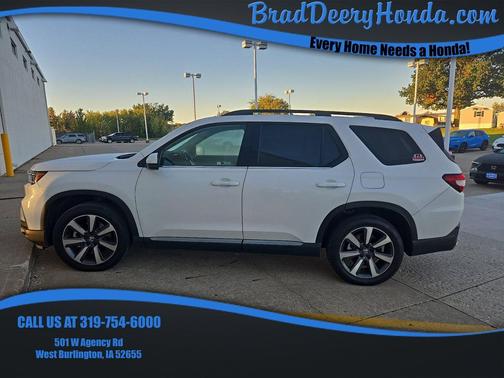 Platinum White 2024 Honda Pilot Touring 8-Passenger