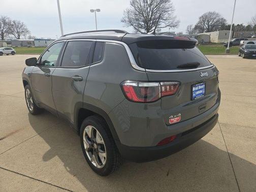 Sting-Gray Clearcoat 2021 Jeep Compass Limited