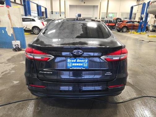 2020 Ford Fusion Hybrid SE