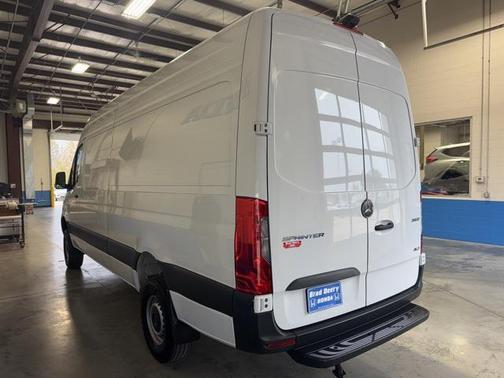 2025 Mercedes-Benz Sprinter 2500 High Roof