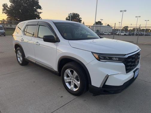 2023 Honda Pilot AWD LX