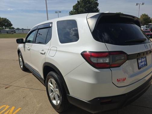 2023 Honda Pilot AWD LX