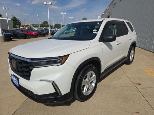 2023 Honda Pilot AWD LX