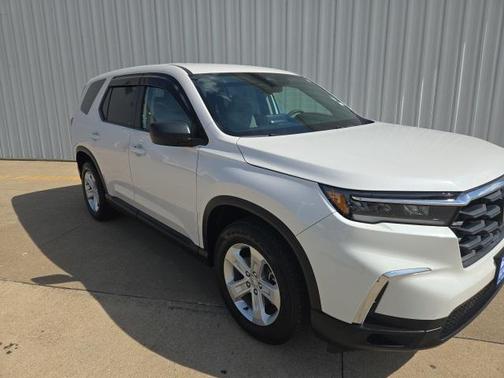 2023 Honda Pilot AWD LX