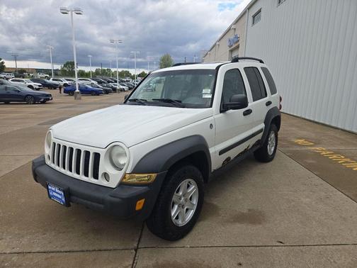 Stone White Clearcoat 2006 Jeep Liberty Sport