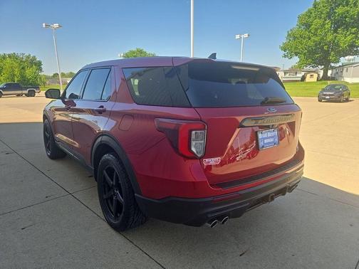 Rapid Red Metallic Tinted Clearcoat 2022 Ford Explorer ST