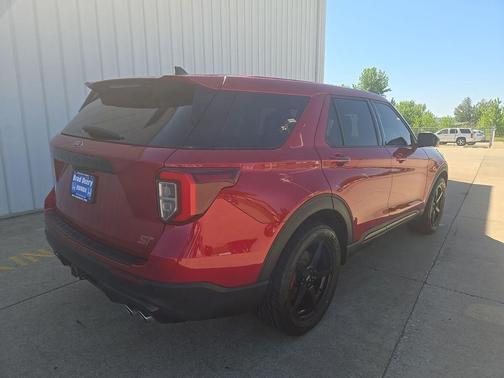 Rapid Red Metallic Tinted Clearcoat 2022 Ford Explorer ST