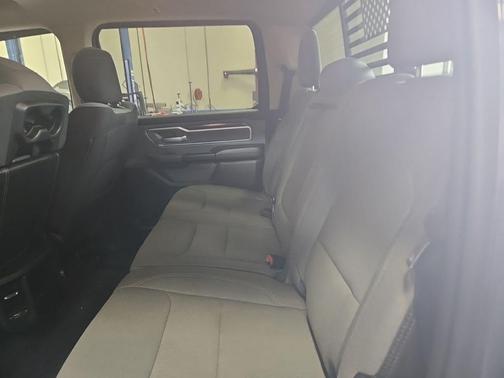 Granite Crystal Metallic Clearcoat 2020 RAM 1500 Big Horn/Lone Star