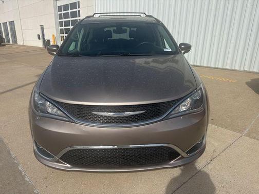 Molten Silver 2018 Chrysler Pacifica Touring-L