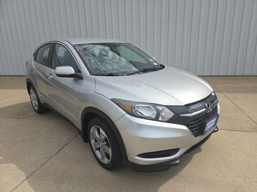 Alabaster Silver Metallic 2016 Honda HR-V LX