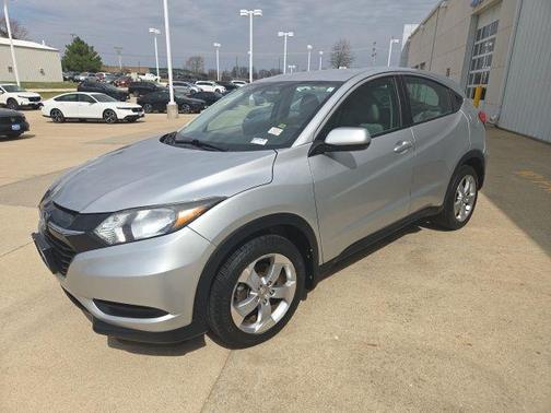 Alabaster Silver Metallic 2016 Honda HR-V LX