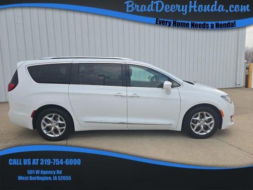 Bright White Clearcoat 2018 Chrysler Pacifica Touring-L Plus