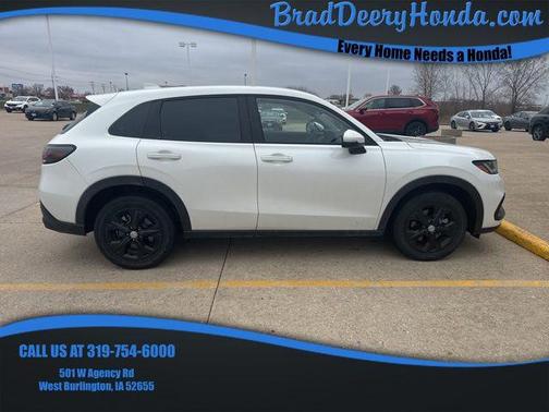 Platinum White 2023 Honda HR-V LX