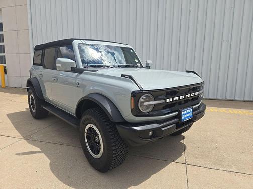 Cactus Gray 2024 Ford Bronco Outer Banks