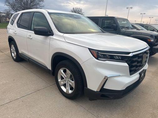 Platinum White Pearl 2023 Honda Pilot AWD LX