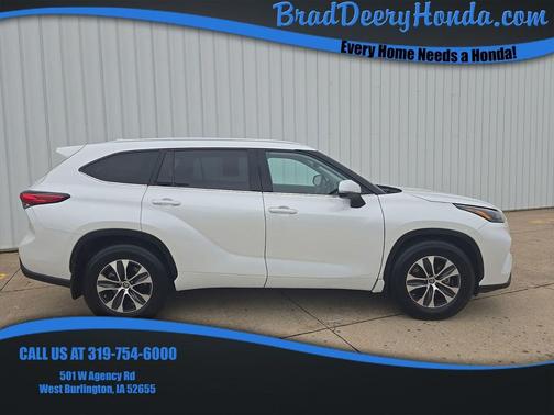 Wind Chill Pearl 2022 Toyota Highlander XLE