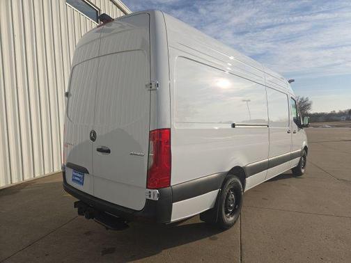 2025 Mercedes-Benz Sprinter 2500 High Roof