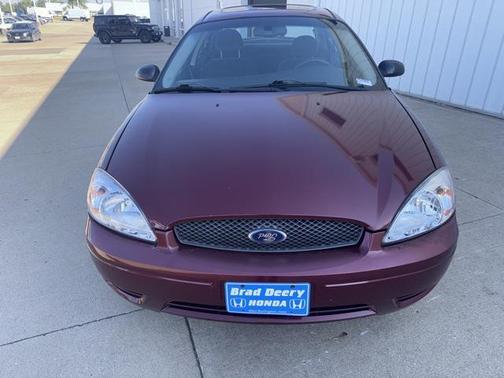 2004 Ford Taurus SES