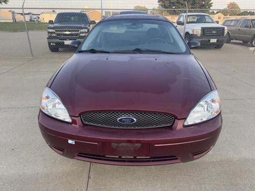 2004 Ford Taurus SES