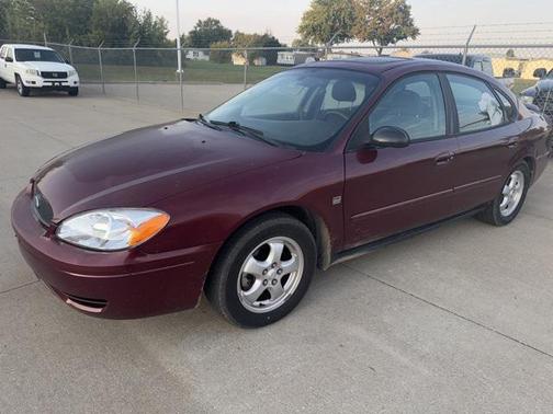 2004 Ford Taurus SES