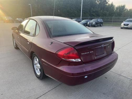 2004 Ford Taurus SES
