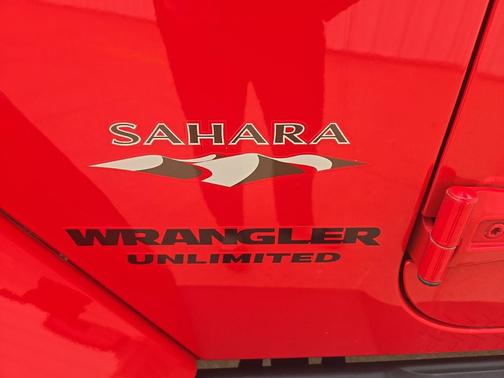 Firecracker Red Clearcoat 2017 Jeep Wrangler Unlimited Sahara