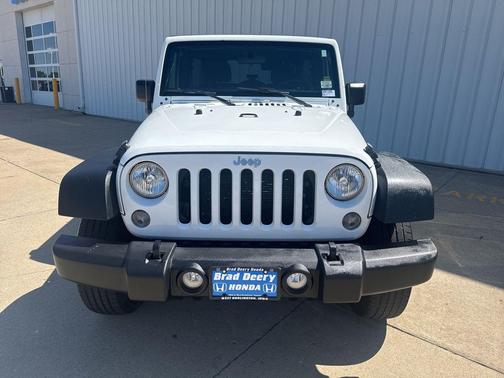 Bright White Clearcoat 2017 Jeep Wrangler Unlimited Sport