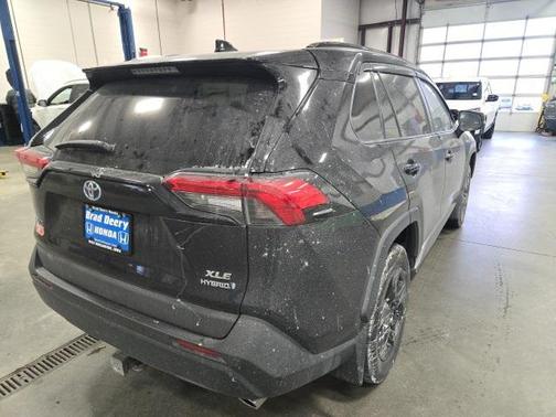 2019 Toyota RAV4 Hybrid XLE