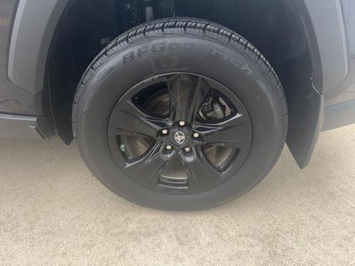 2019 Toyota RAV4 Hybrid XLE