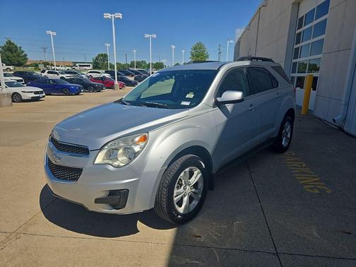 Silver Ice Metallic 2011 Chevrolet Equinox LT