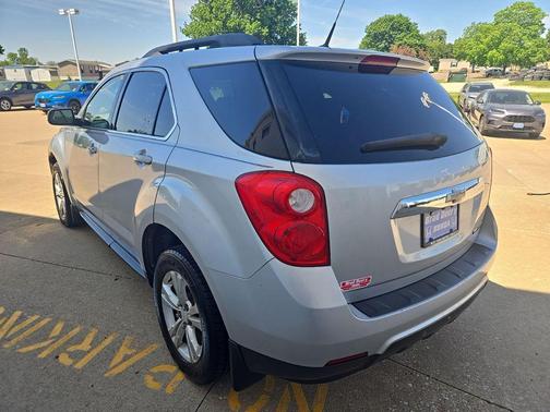 Silver Ice Metallic 2011 Chevrolet Equinox LT