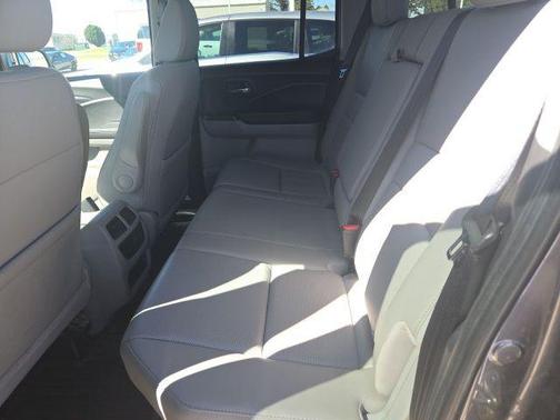 Modern Steel Metallic 2019 Honda Ridgeline RTL