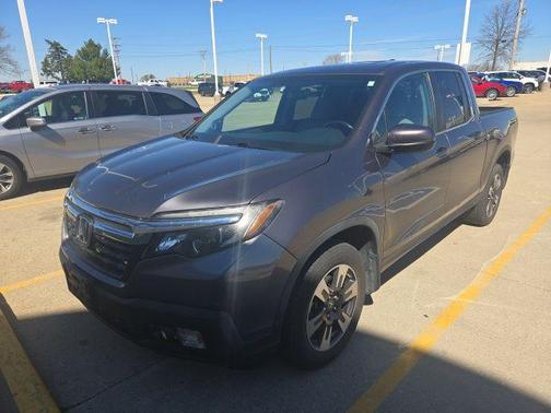 Modern Steel Metallic 2019 Honda Ridgeline RTL