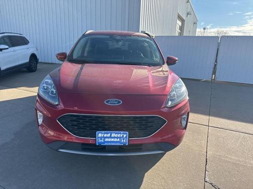 2020 Ford Escape Titanium