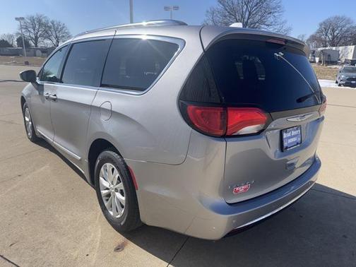 2018 Chrysler Pacifica Touring-L